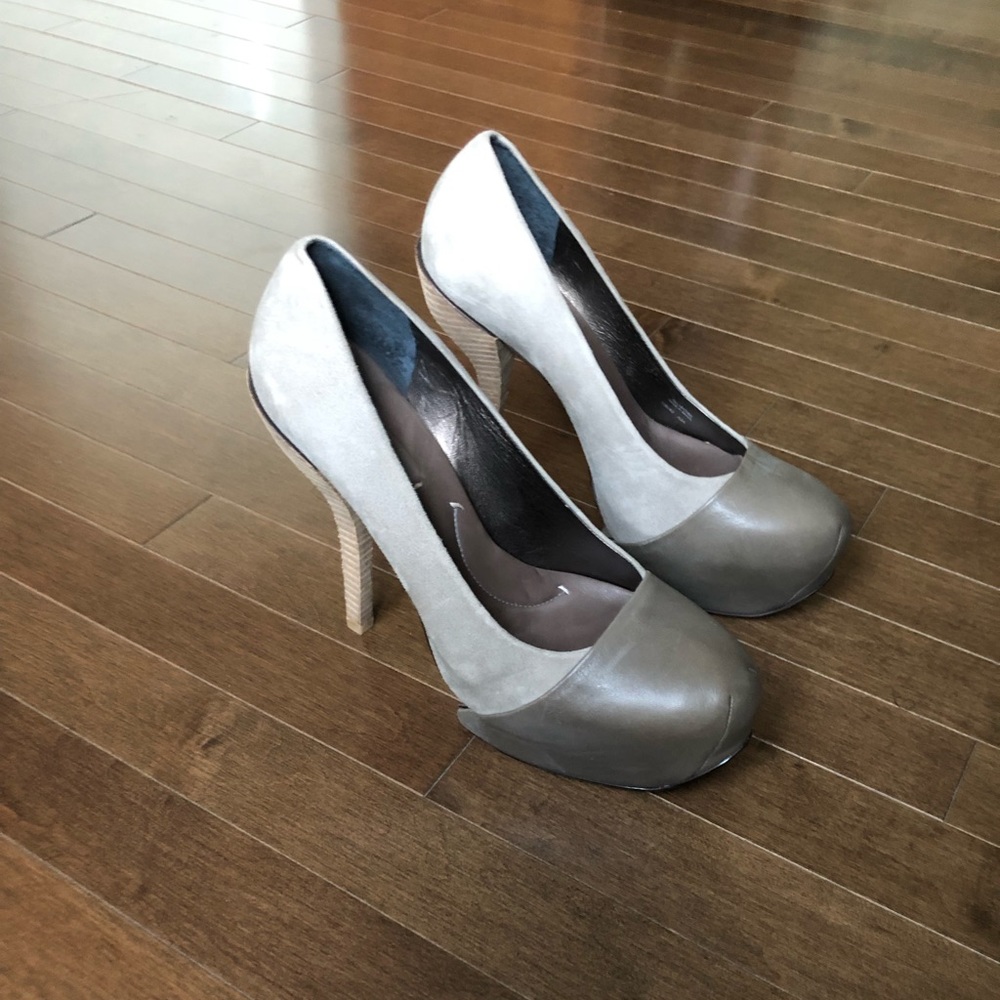BCBG grey pump heels